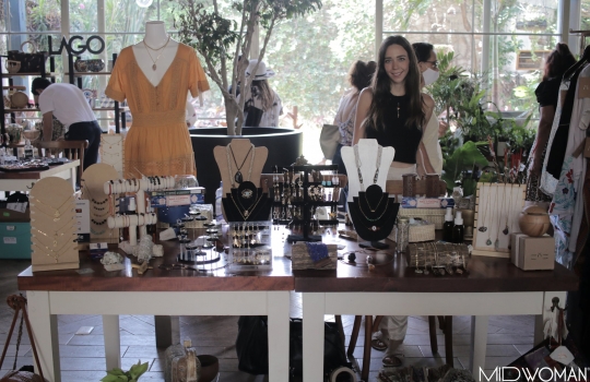 Hermoso bazar con causa.