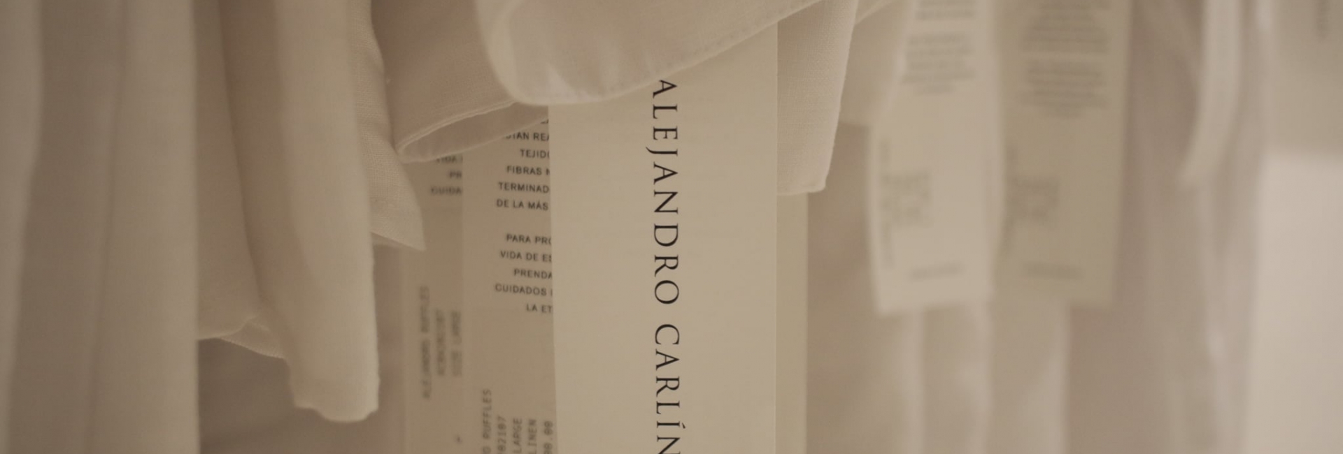El diseñador Alejandro Carlín lanza nueva colección.