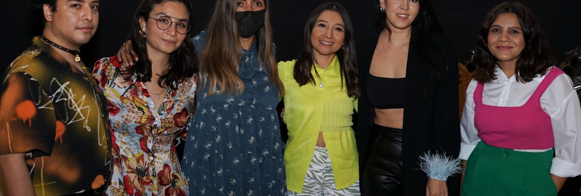 Expertos locales en moda analizan a Alexander McQueen.