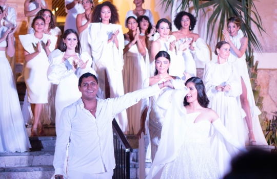 “Victoria: la Noche del Corazón Blanco” por Corazón de Ixchel y Billy Manolo