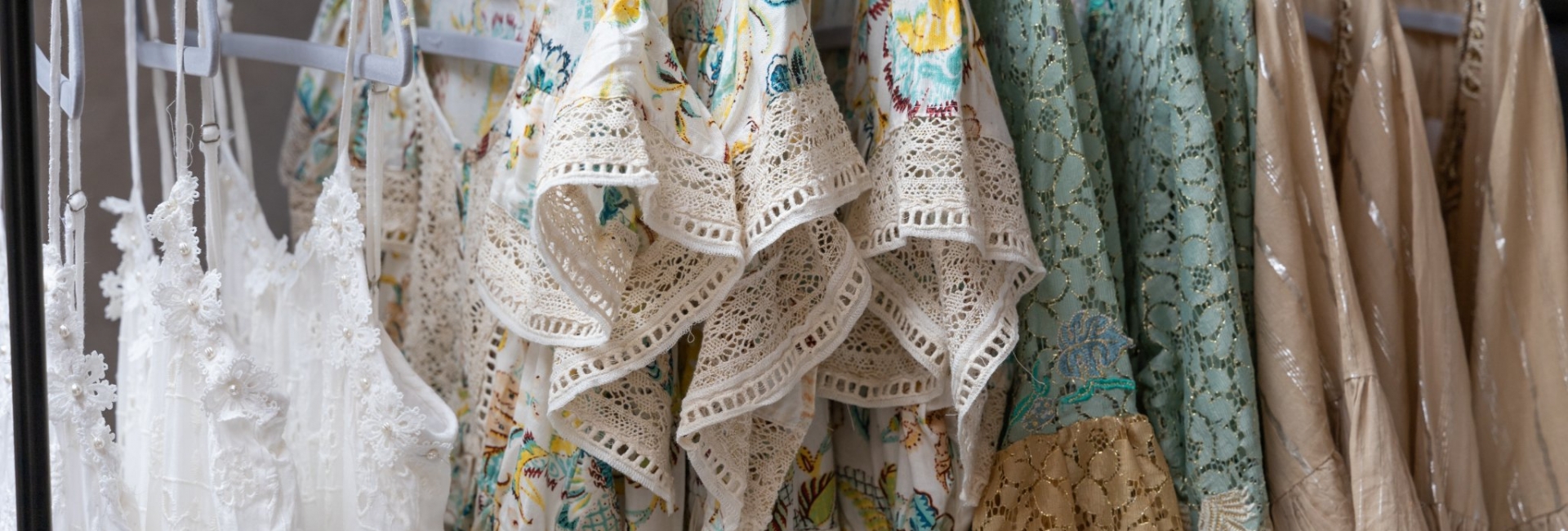 Diez Diez Couture ve la luz.