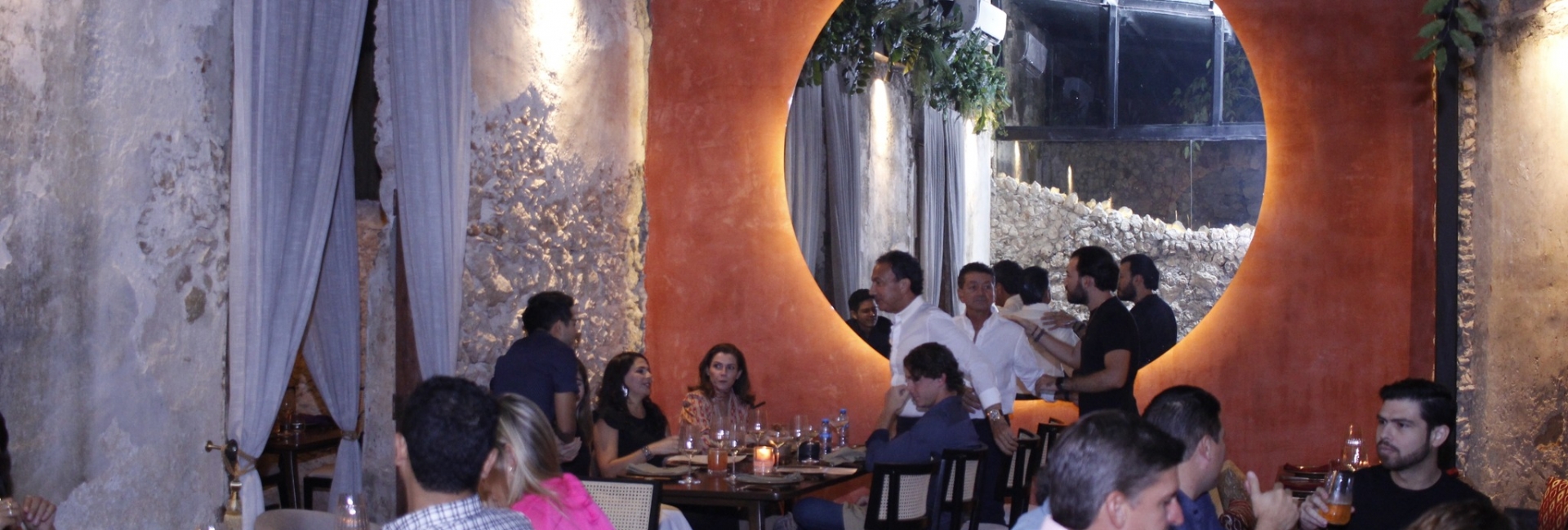 Inauguración del restaurante Arcano.