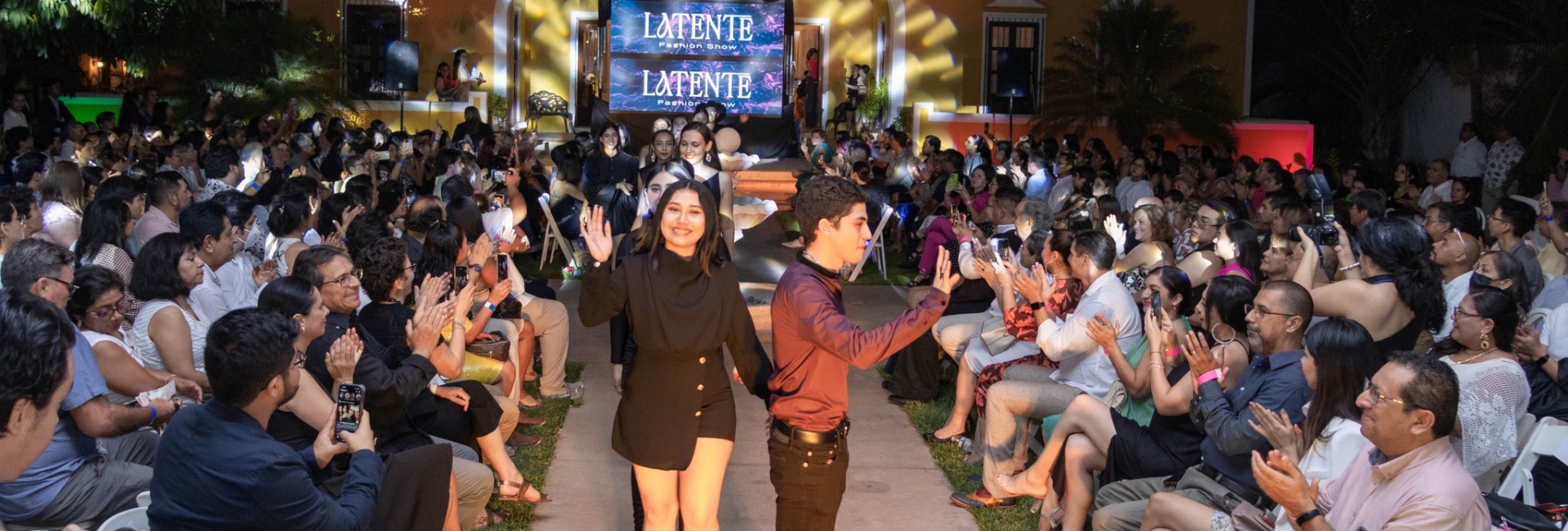 Latente Fashion Show por Universidad Modelo.