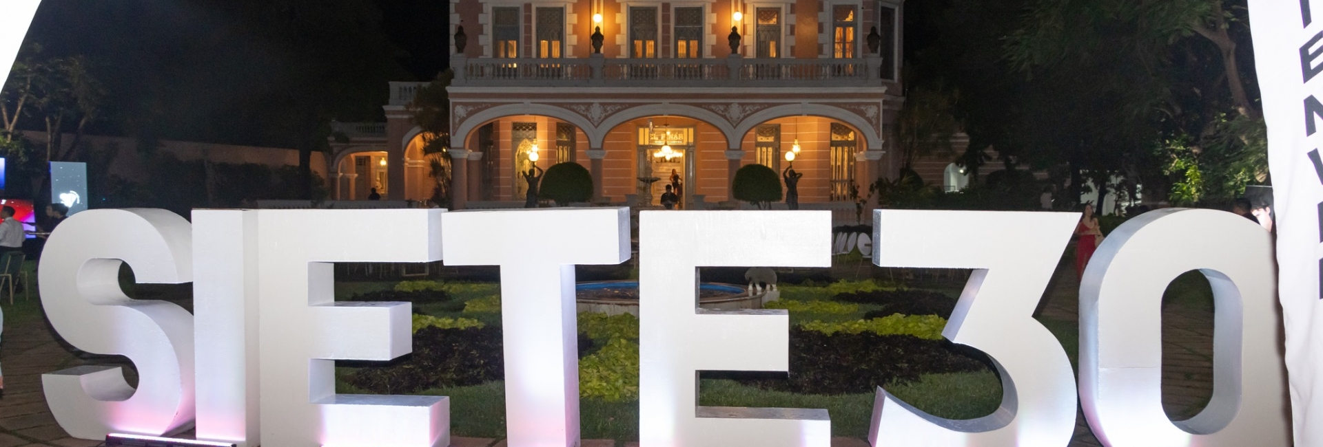 Un año embelleciendo al público yucateco.