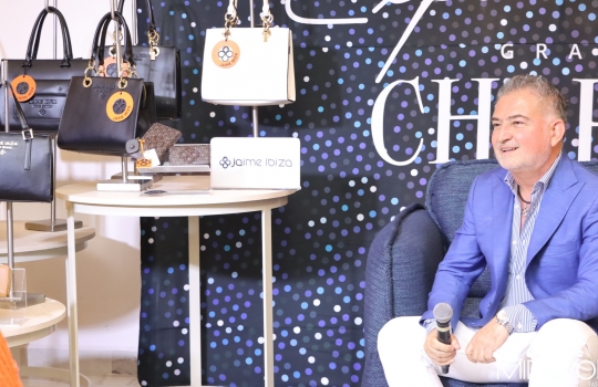 Jaime Ibiza presenta su colección “Vive y Suma”
