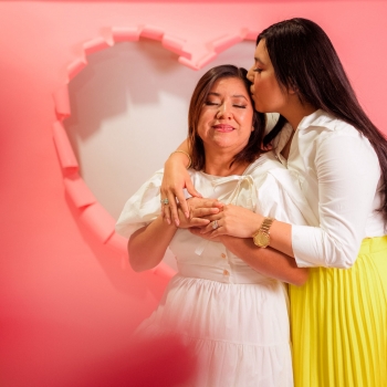El arte de coincidir con mamá.