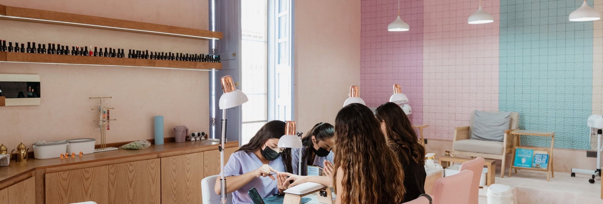 Ceremonia: ritual de belleza para las manos.
